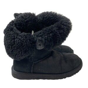 Ugg Black Bailey Button Boots Sheepskin Upper/Lining Pull On Round Toe Size 6